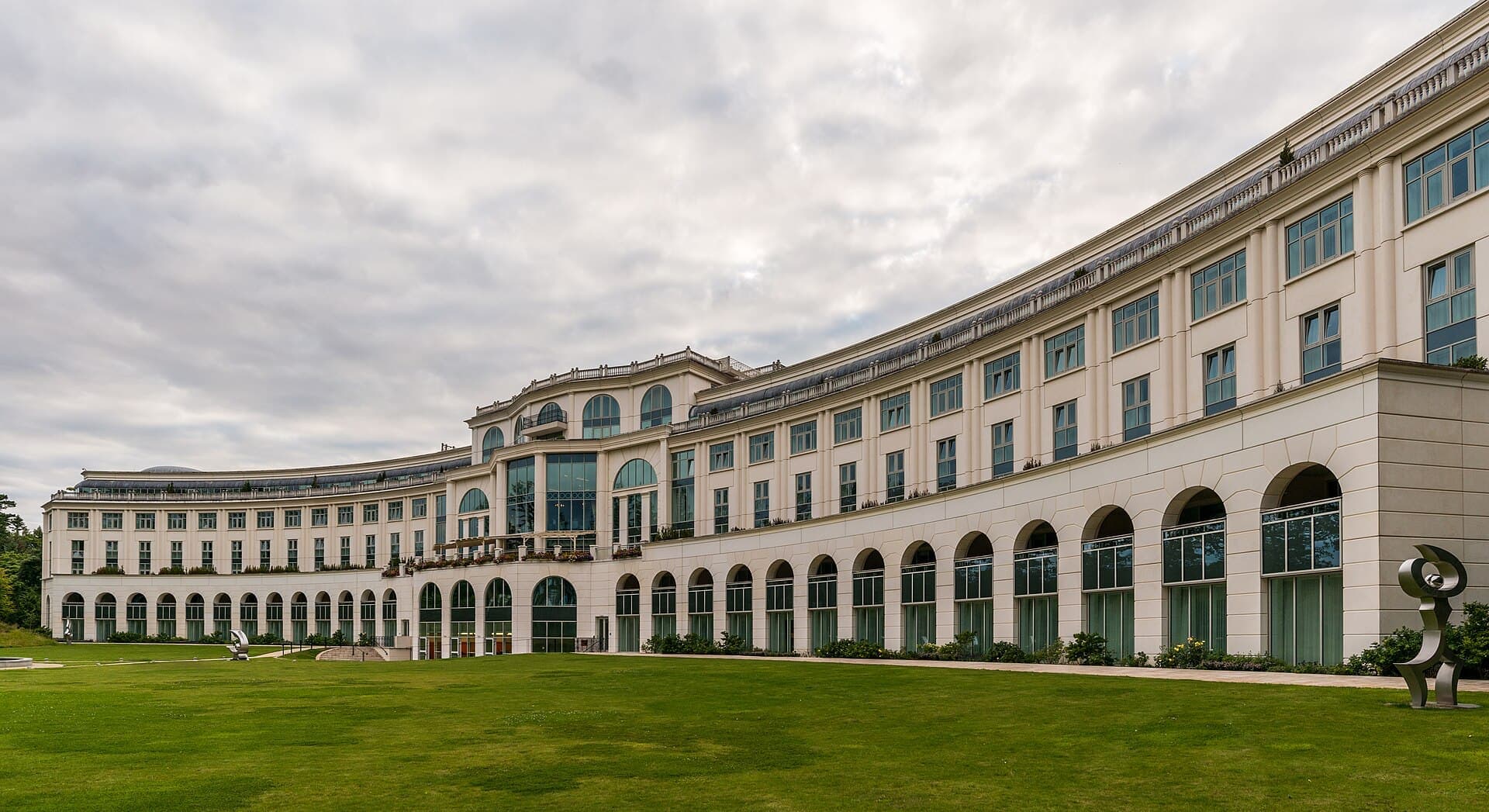 East view of the curved Powerscourt Hotel